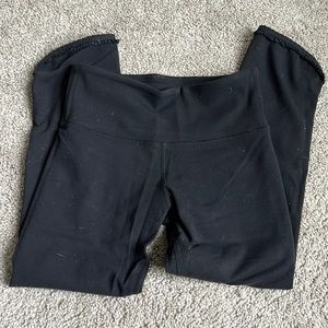 Lululemon Black Cropped Calf Length Leggings